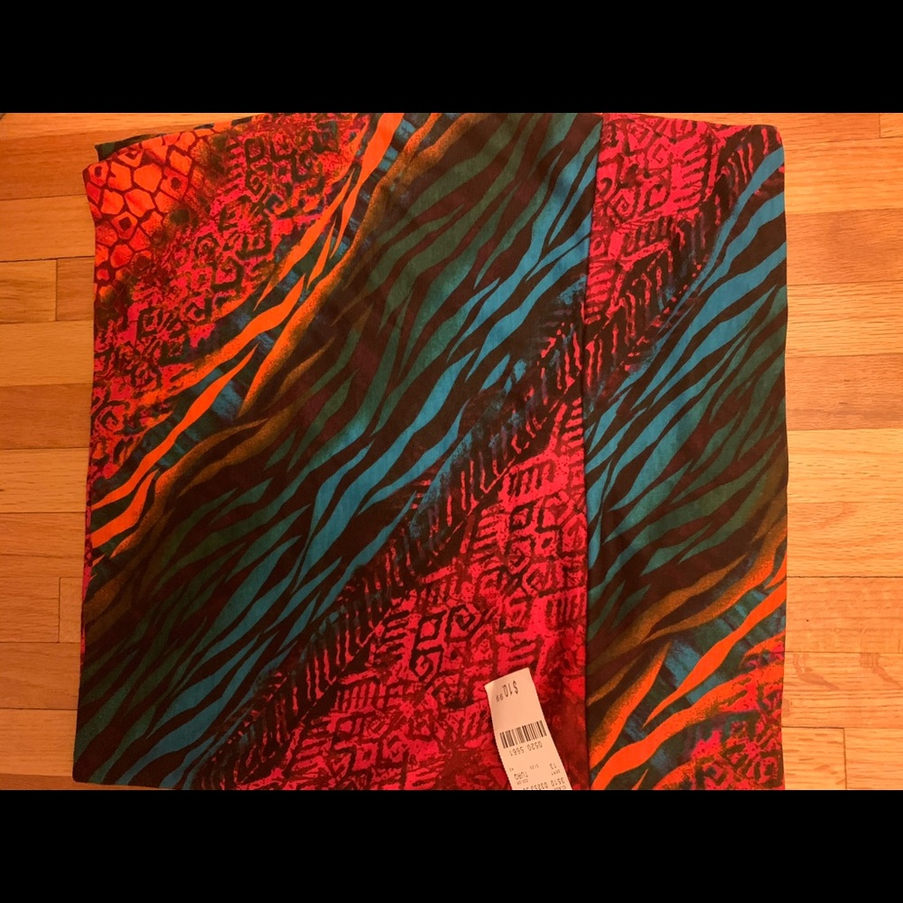 Multi-Color Mini Skirt - Picture 3 of 4